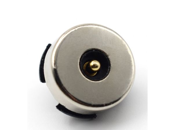 Magnetic charging li