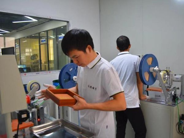 自動(dòng)檢測(cè)機(jī)